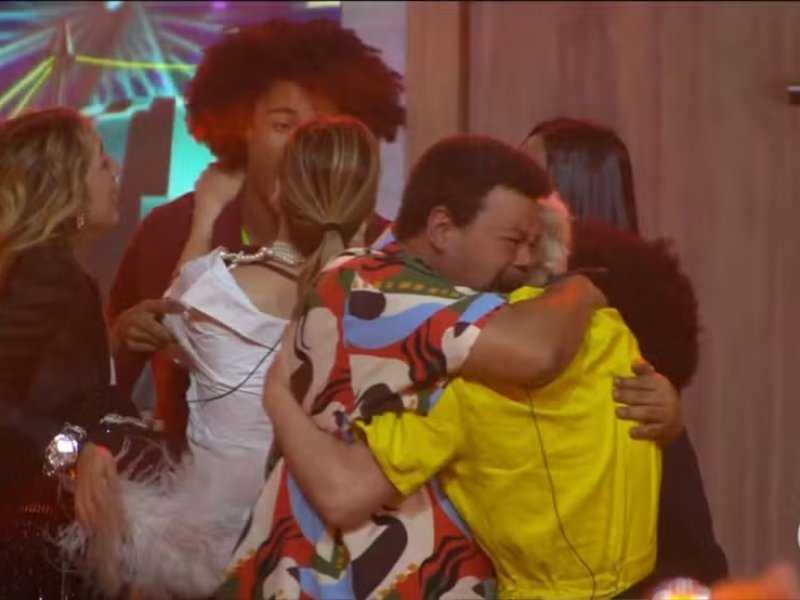 Breno e Juliano Retornam: 'Avisa que eu voltei' na Festa!