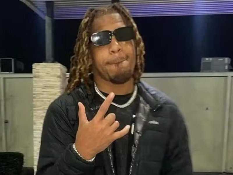 Jogador de Futebol Americano Morre Tentando Separar Briga em Bar nos EUA