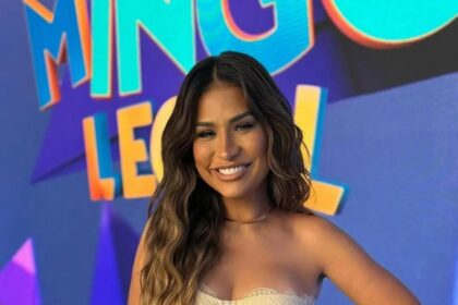 Simone Mendes Saboreia Cachorro-Quente e Inspira Vendedores