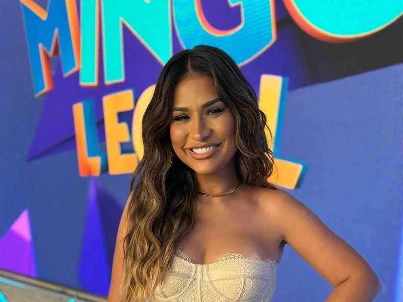 Simone Mendes Saboreia Cachorro-Quente e Inspira Vendedores