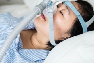 Estudo Revela que Apneia do Sono Aumenta a Perda Muscular em Pacientes com DPOC