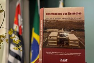 Centro de Estudos de Venenos e Animais Peçonhentos Lança Livro Comemorativo sobre Toxinologia