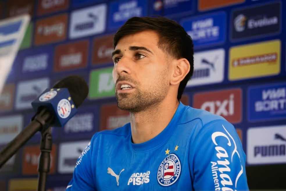 Após brilhar no Ba-Vi, Acevedo diz que não é novidade jogar como lateral-direito