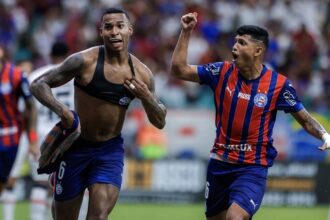 É campeão! De virada, Bahia vence o Vitória e conquista o 52º título do Baianão