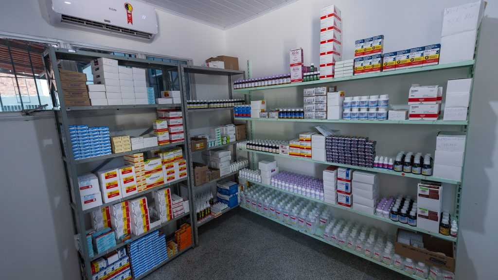 Câmara aprova projeto que autoriza farmácias em supermercados