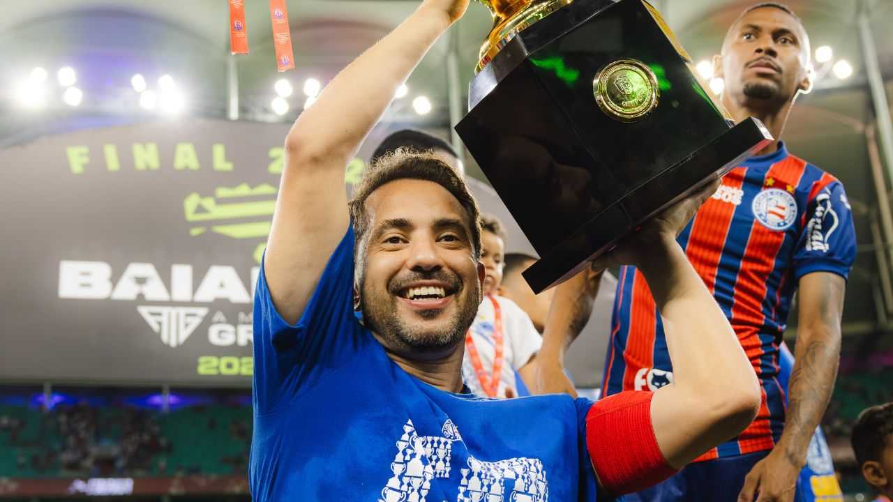 De fora? Everton Ribeiro sente dores e pode desfalcar o Bahia no Ba-Vi do Brasileirão