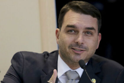 Flávio Bolsonaro diz que CPI para investigar ministros do STF “não será instaurada”