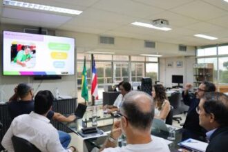 SDE apresenta projeto de desenvolvimento econômico, através do turismo inteligente, ao Consórcio Nordeste