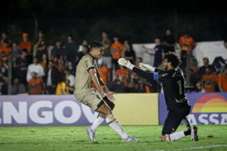 Único baiano do interior, Jacuipense bate Santa Catarina e avança na Copa do Brasil