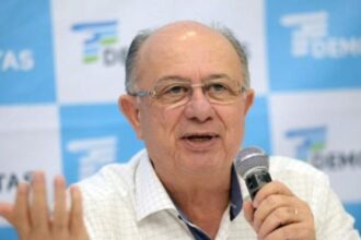 José Ronaldo afirma que cumprirá mandato e descarta disputar vice-governadoria em 2026