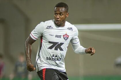 Meia do Vitória recebe diagnóstico e não deve mais jogar em 2026