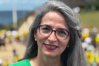 No Farol da Barra, Raissa Soares critica Lula e STF e pede domiciliar para Bolsonaro