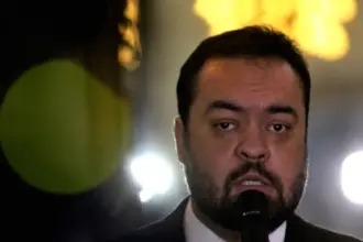 TSE retoma julgamento que pode levar à inelegibilidade de Castro