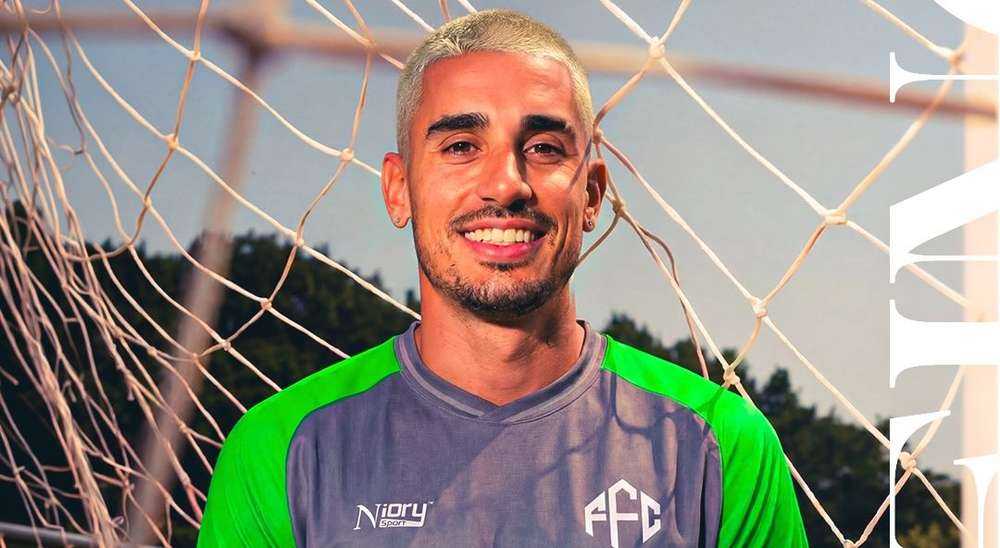 Apresentado no Feira FC, Thiago Galhardo alfineta Rogério Ceni: “a gente não se bate”