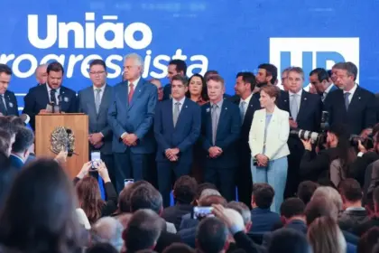 União Brasil e PP pedem registro de federação ao TSE para disputar eleições