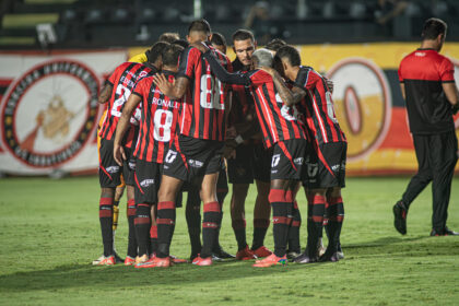 Após derrota na estreia, Vitória encara CRB fora de casa pela segunda rodada da Copa do Nordeste