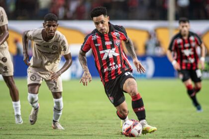 Nos pênaltis, Vitória elimina Jacuipense e avança para final do Baianão