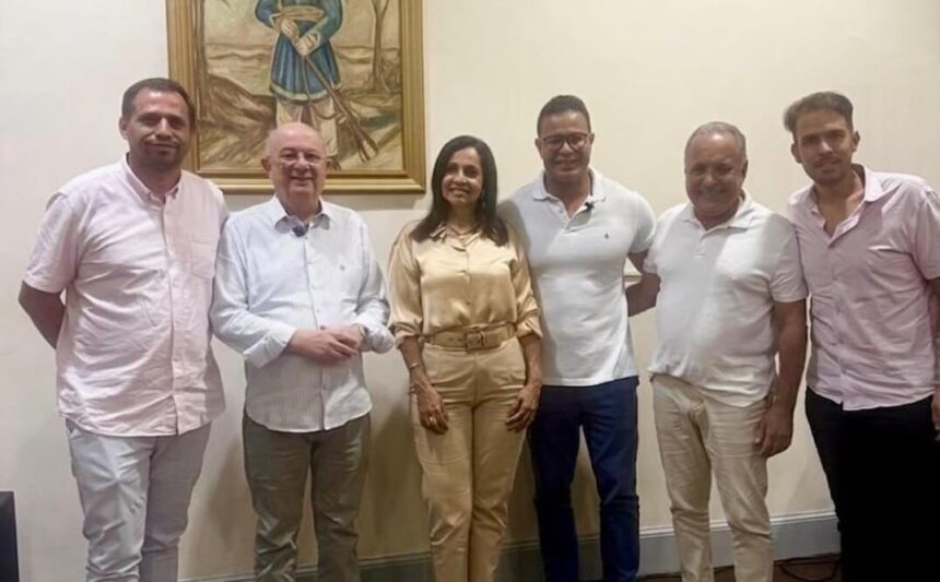 Com apoio de Zé Ronaldo, grupos políticos em Araci se unem pela pré-candidatura de Silva Neto a deputado estadual
