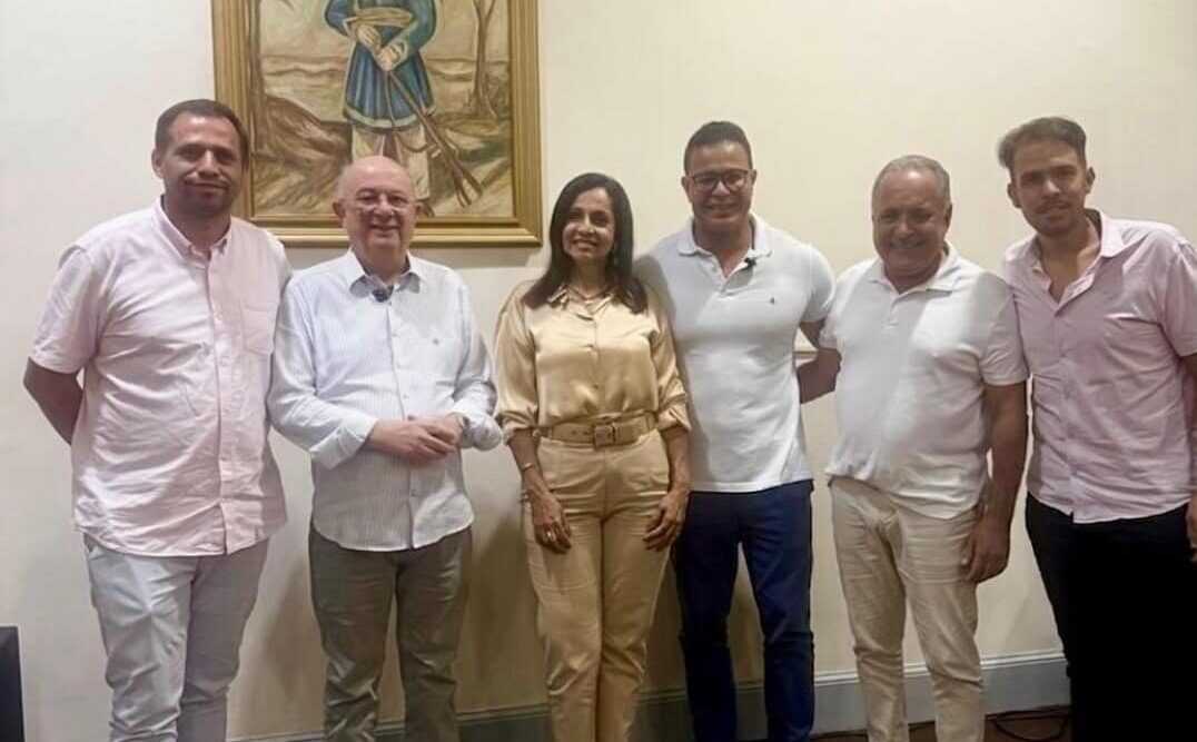 Com apoio de Zé Ronaldo, grupos políticos em Araci se unem pela pré-candidatura de Silva Neto a deputado estadual