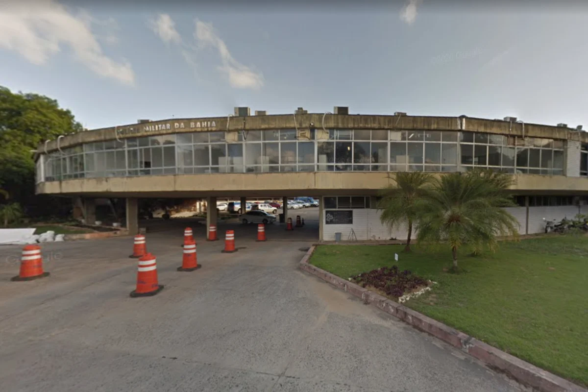 Soldado da PM atira em major dentro de unidade no CAB