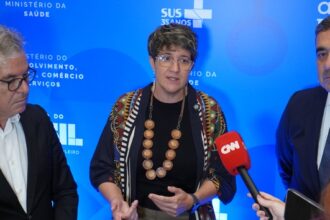 Governo estabelece parceria para inovação em tratamento de câncer