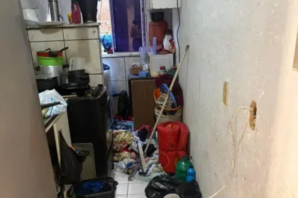 Polícia resgata idosa de 71 anos em Salvador; filho preso por maus-tratos