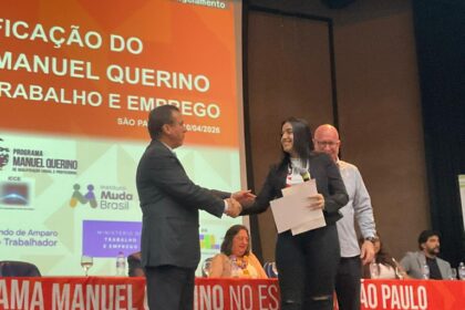 Luiz Marinho entrega diplomas a formandos da Escola do Trabalhador 4.0 em SP