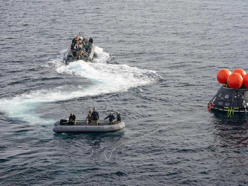 Missão Artemis II retorna à Terra após 10 dias, encerrando histórica jornada ao redor da Lua