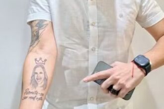 Ana Paula Renault: Fã Tatuando Nome e Frase Inspiradora