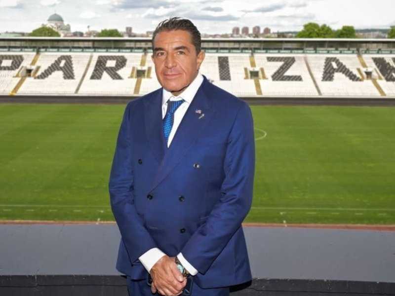 Conselheiro de Trump provoca revolta ao chamar brasileiras de “programadas para causar confusão”