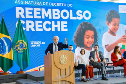 Lula amplia direitos de terceirizados e afirma: vocês não são invisíveis