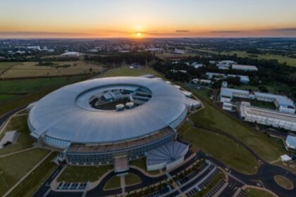 Desenvolvimento de Algoritmos para Correção de Vibrações em Tomografias Nanométricas: Uma Nova Pesquisa