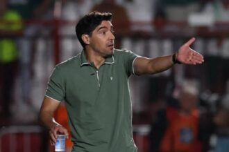 Gancho pesado! Abel Ferreira recebe punição de oito jogos em decisão do STJD