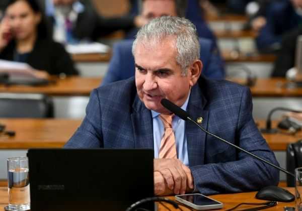 Angelo Coronel prevê disputa presidencial acirrada e mantém apoio a Flávio Bolsonaro