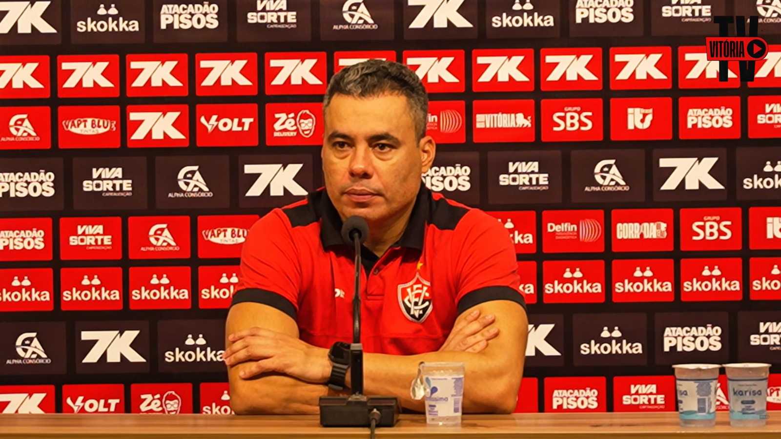 Após derrota para o Cruzeiro, Jair Ventura afirma que Vitória tem "os mesmos problemas"