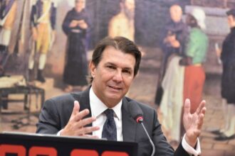 Arthur Maia pede apuração do MP sobre gasto de R$ 6 milhões em camarote do governo que recebeu Lula no Carnaval