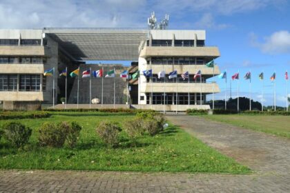 Assembleia renova contrato de transporte por R$ 5,27 milhões e prevê reajuste de 11%