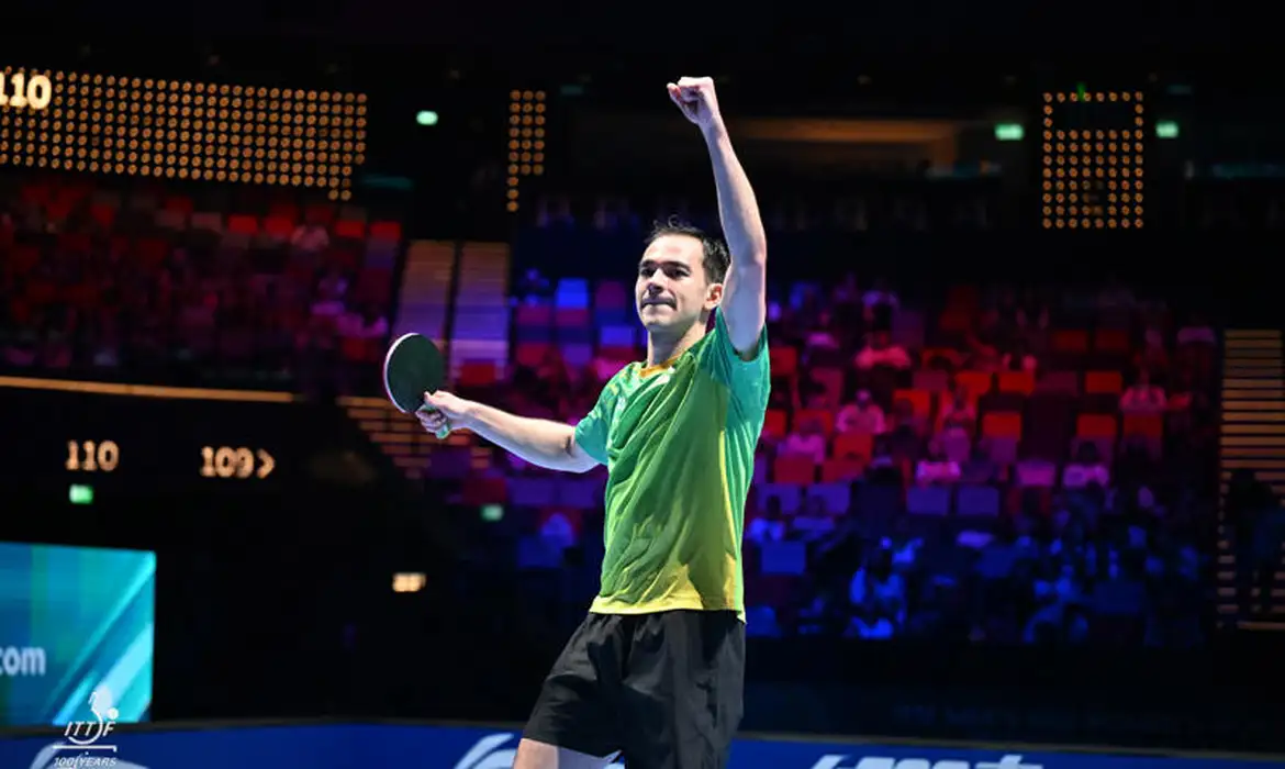 Calderano vence Lebrun, avança à semifinal em Macau e garante medalha inédita