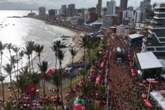Audiência pública expõe conflito entre moradores e Carnaval na Barra, em Salvador