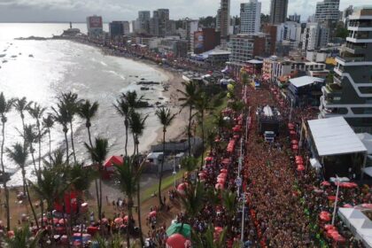 Audiência pública expõe conflito entre moradores e Carnaval na Barra, em Salvador