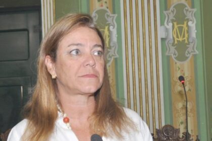 Fabiola Mansur oficializa filiação ao PV e reforça base governista na Bahia