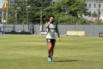 Gabigol ironiza jornalistas em treino aberto do Santos: "saudade nenhuma de vocês"