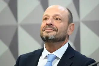 Lula demite presidente do INSS após pressão por redução de filas