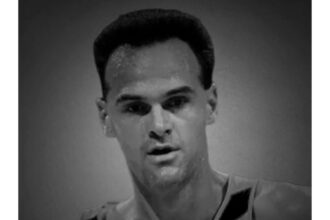 Real Madrid homenageia Oscar Schdmit: "lenda do basquete"