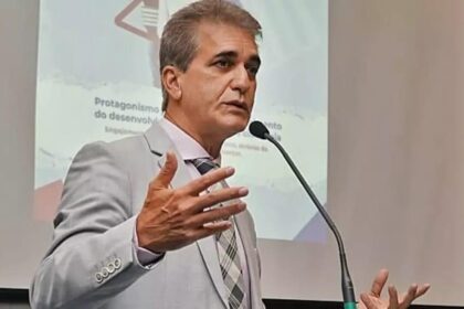 Robinson rebate Sandro Régis e afirma que “transformações estruturantes de Salvador nasceram nos governos do PT”