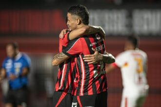 Vitória é dominante e goleia Juazeirense por 4x1 pela Copa do Nordeste