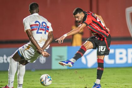 Vitória leva susto, mas vence Piauí por 3x1 pela Copa do Nordeste