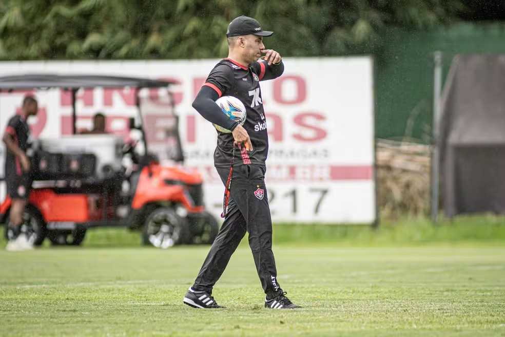 Agora é Copa do Brasil: Vitória inicia preparação para encarar o Flamengo