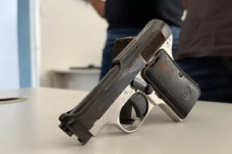 Tiroteio na Mata Escura deixa mulher ferida por bala perdida