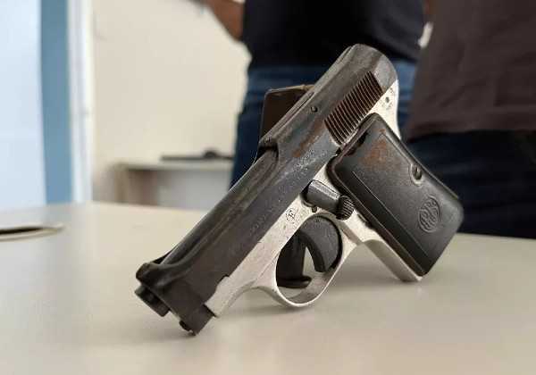 Tiroteio na Mata Escura deixa mulher ferida por bala perdida